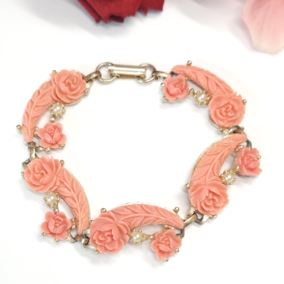 Vintage Carved Celluloid Coral Rose & Faux Pearl Gold Plated Bracelet 7 3/4" - Picture 6 of 7